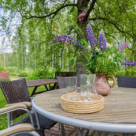 Poppelstrand Nuuksio, Pet Friendly Guest Apartment Exterior photo