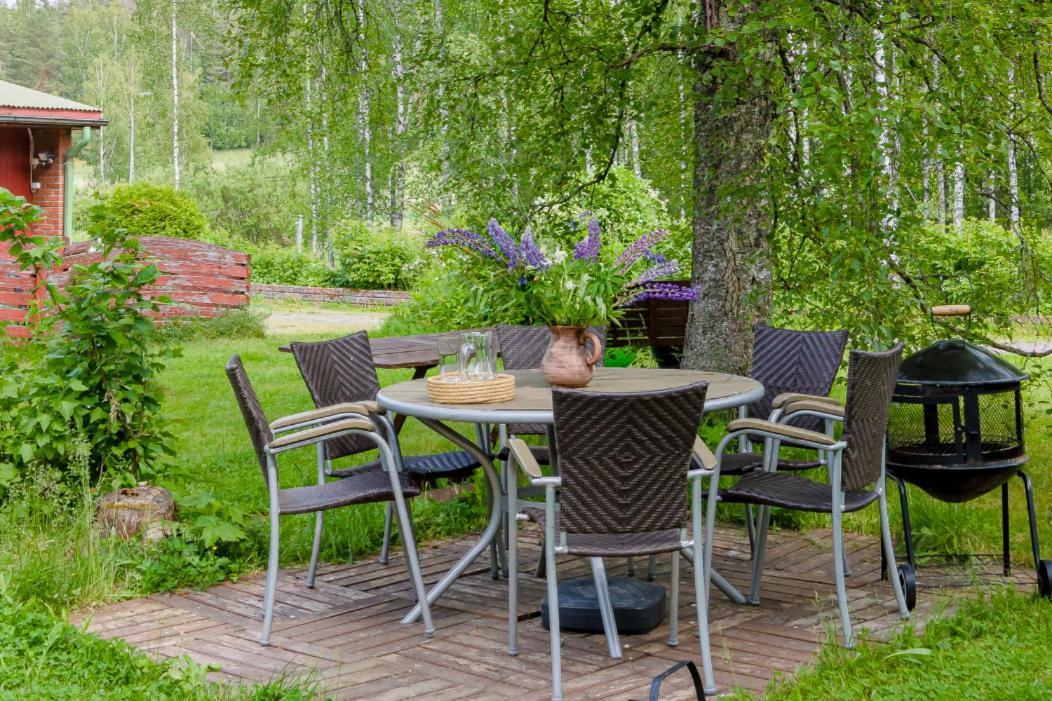 Poppelstrand Nuuksio, Pet Friendly Guest Apartment Exterior photo