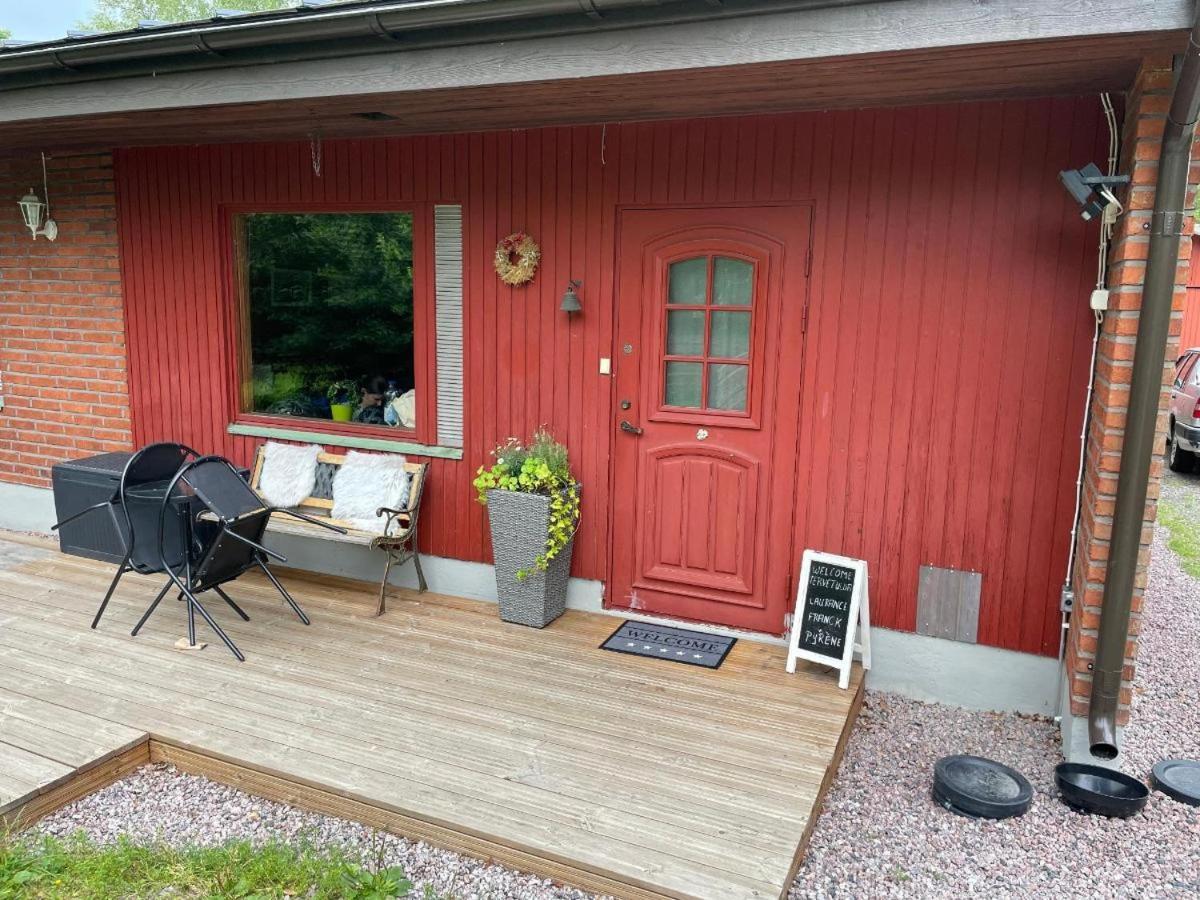 Poppelstrand Nuuksio, Pet Friendly Guest Apartment Exterior photo